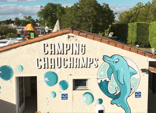 Entrée de la piscine Camping Chauchamps